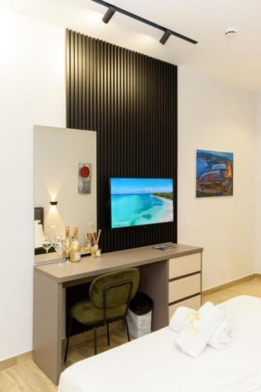 Palm Side Hotel
